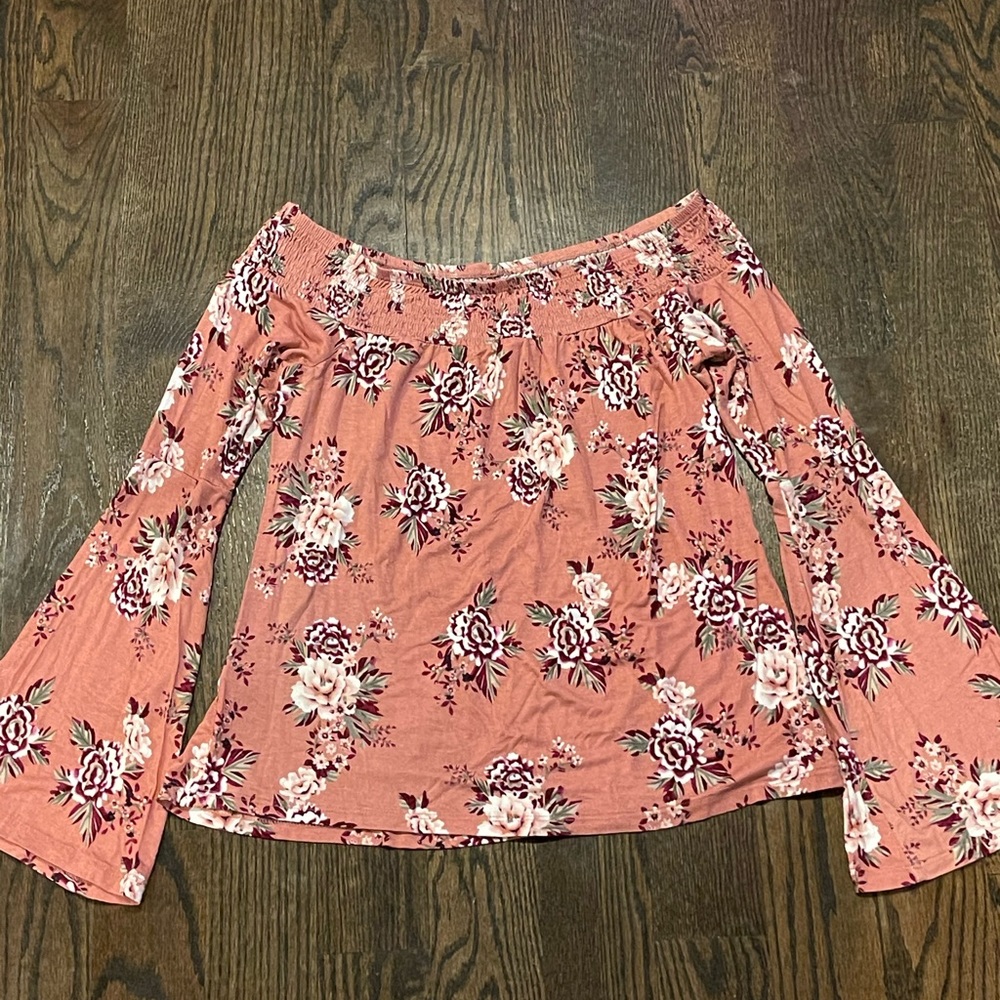 Ultra Flirt off shoulder blouse small